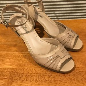 Life Stride | Nude Peep Toe Pumps, 7.5